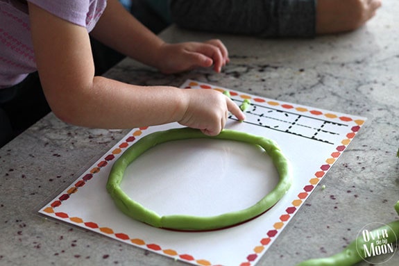 How to make Shapes Play Dough Mat #papercraft #artsycraftsymom