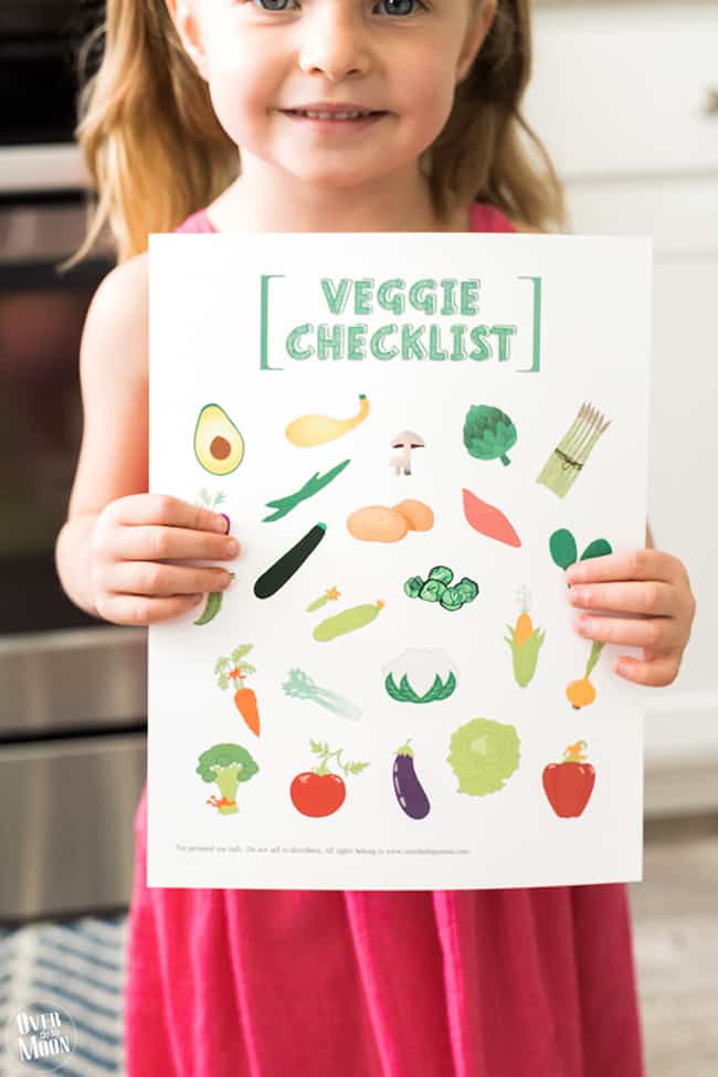 Kids Printable Vegetable Checklist - perfect to help kids get motivated to try new veggies! From www.overthebigmoon.com!