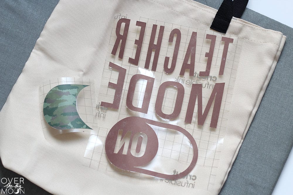 DIY Monogram Tote Bag for Teachers // Cricut Explore Air 2 - Sew