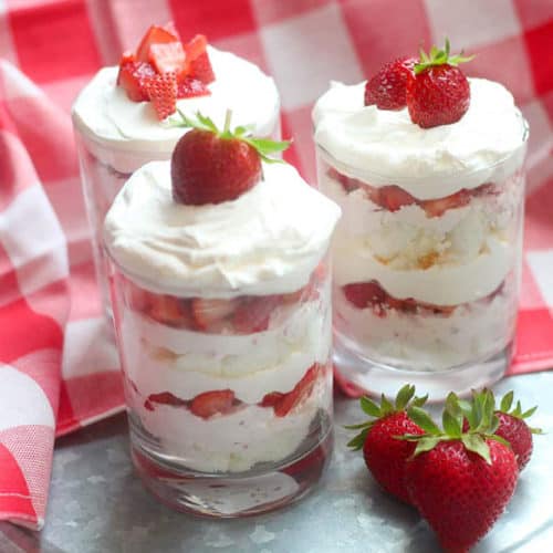 mini strawberry shortcake cups